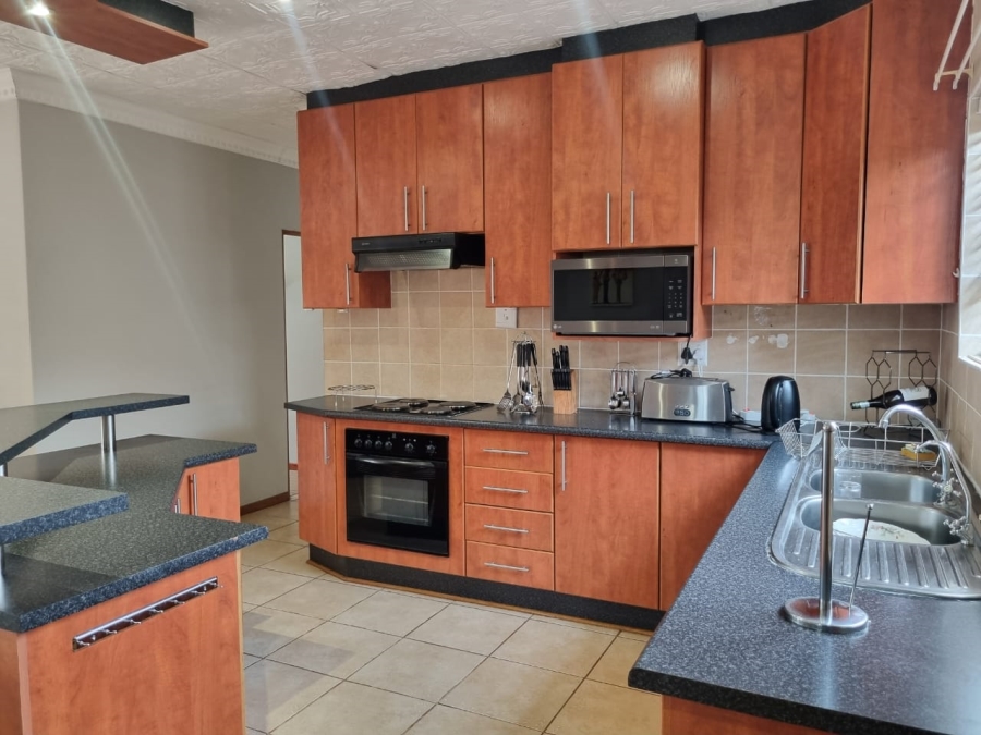 3 Bedroom Property for Sale in Strelitzia Park Eastern Cape